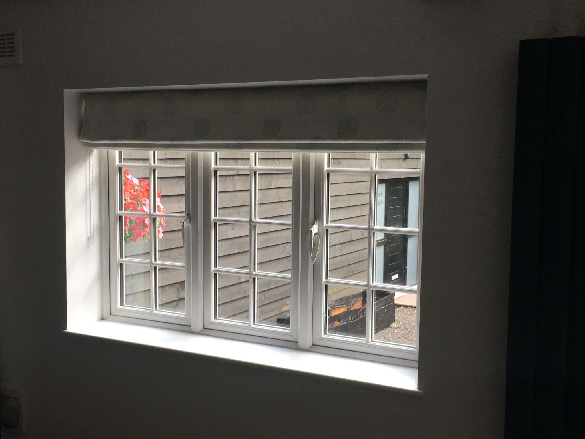 Flat finish roman